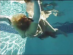 Under Water Lesbian Pussy Licking Oral